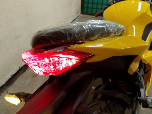 Электромотоцикл Yamaha R3